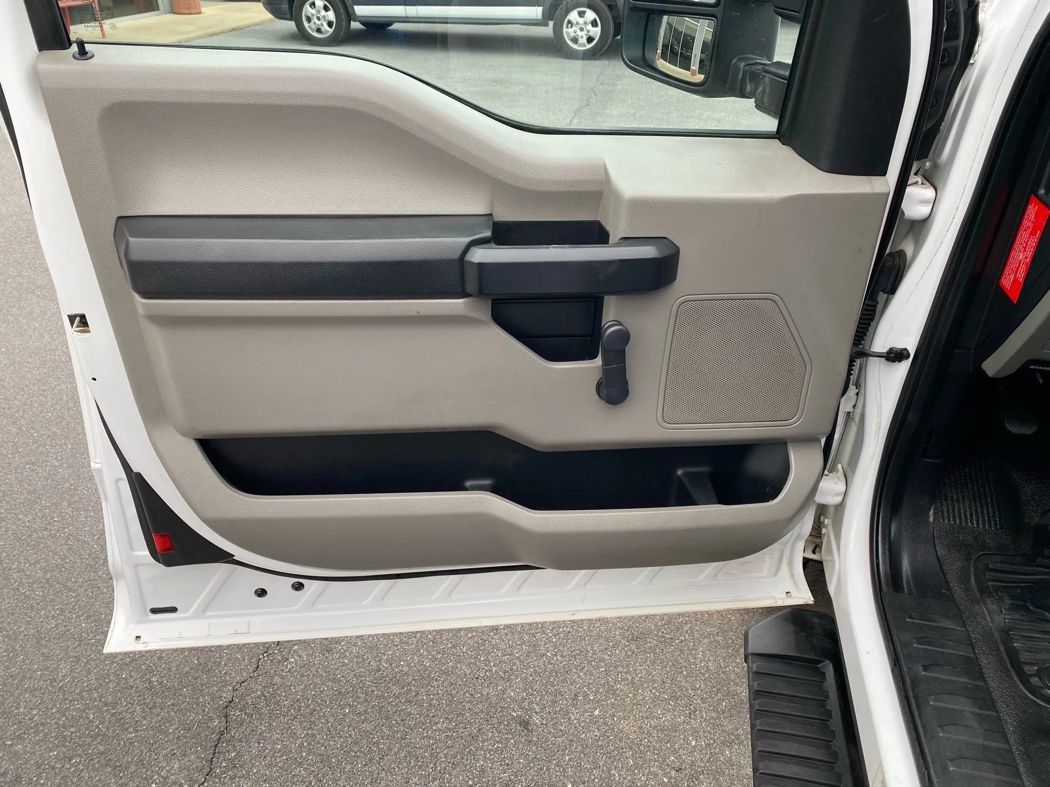 Used 2017 Ford F250 4x4 SuperCab Super Duty image 9