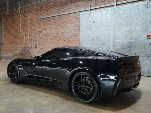 Used 2018 Chevrolet Corvette Stingray Coupe w/ Battery Protection Package image 10