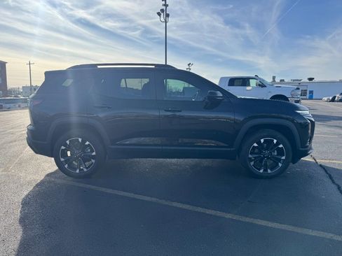 Used 2025 Chevrolet Equinox RS w/ Safety and Technology Package AWD/4WD image 3