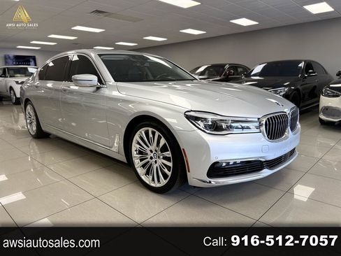 Used 2018 BMW 750i RWD image 1
