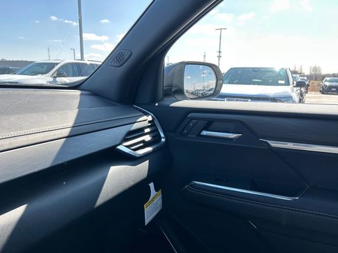 New 2026 GMC Acadia Elevation image 29