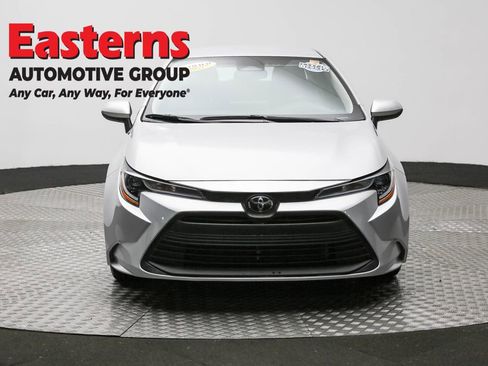 Used 2024 Toyota Corolla LE image 2