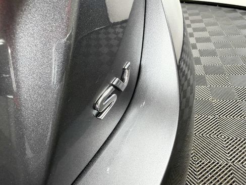 Used 2019 Nissan Leaf SV w/ SV Technology Package FWD image 13