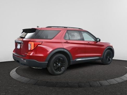 Used 2021 Ford Explorer XLT w/ Class III Trailer Tow Package image 7
