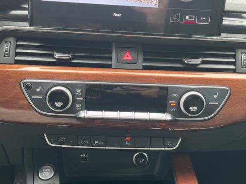 Used 2023 Audi A4 2.0T Premium w/ Convenience Package image 41