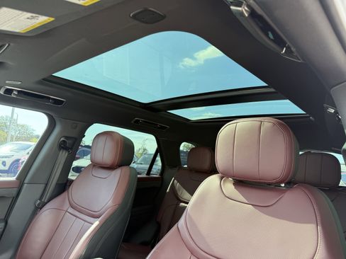 Used 2024 Land Rover Range Rover Sport Dynamic SE image 23