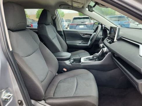 Used 2024 Toyota RAV4 XLE AWD/4WD image 18