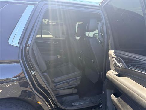 Used 2021 GMC Yukon Denali w/ Denali Premium Package RWD image 18