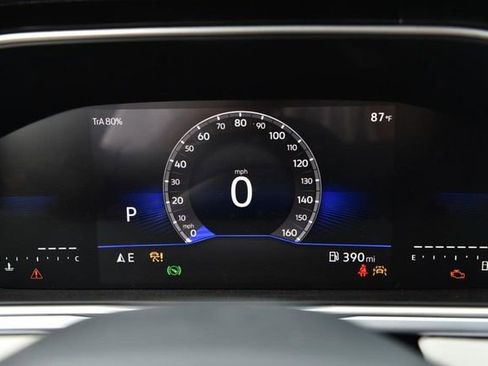 New 2026 Volkswagen Taos SE image 11