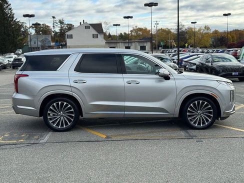 Used 2023 Hyundai Palisade Calligraphy image 6