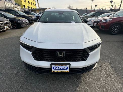 Used 2024 Honda Accord Sport image 2