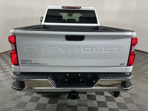 Used 2024 Chevrolet Silverado 2500 LT image 7