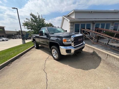 Used 2017 GMC Sierra 3500 4x4 Regular Cab image 15