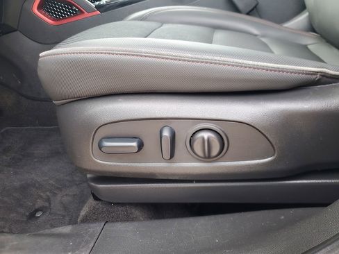 Used 2023 Chevrolet TrailBlazer RS image 14