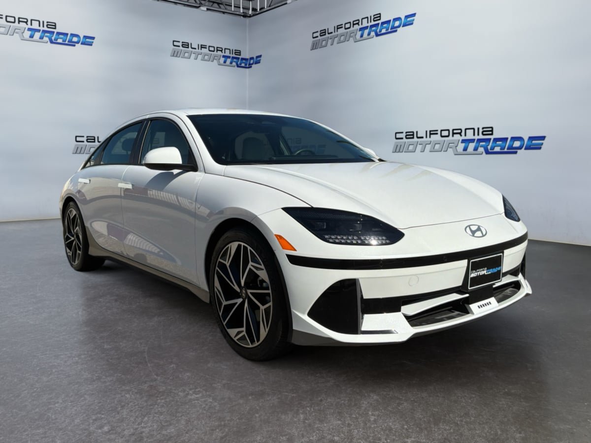 Used 2023 Hyundai Ioniq 6 SEL RWD image 3