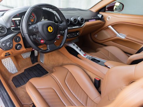 Used 2014 Ferrari F12 Berlinetta RWD image 3