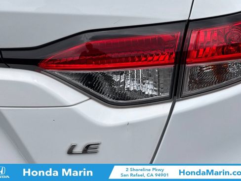 Used 2020 Toyota Corolla LE FWD image 34