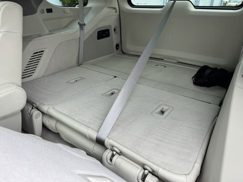 Certified 2022 Cadillac Escalade Sport Platinum image 18