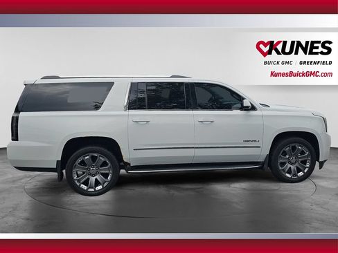 Used 2016 GMC Yukon XL Denali w/ Open Road Package AWD/4WD image 12
