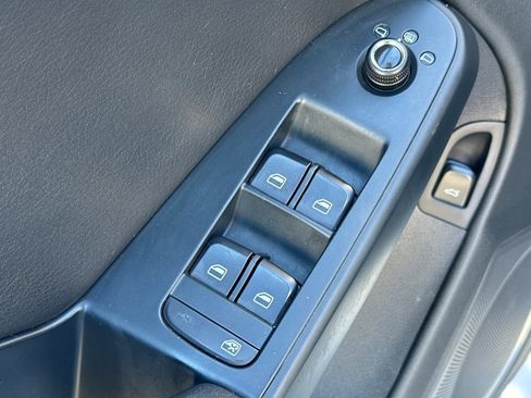 Used 2010 Audi A4 2.0T Premium Plus image 13