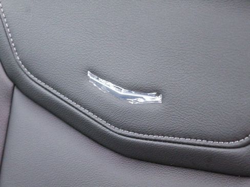 New 2025 Cadillac XT5 Luxury image 27