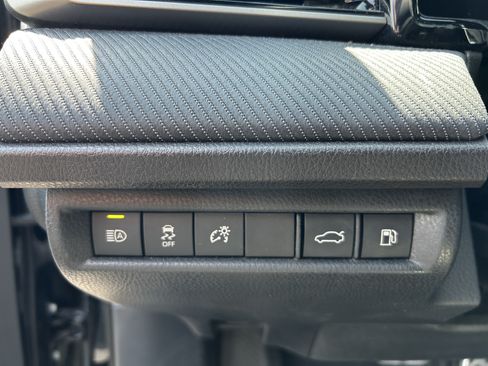 Used 2025 Toyota Camry SE FWD image 22