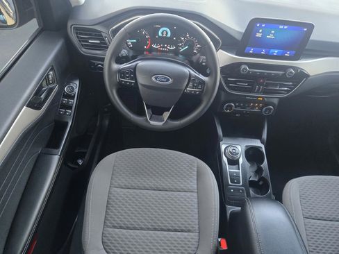 Used 2022 Ford Escape SE w/ SE Sport Appearance Package FWD image 9
