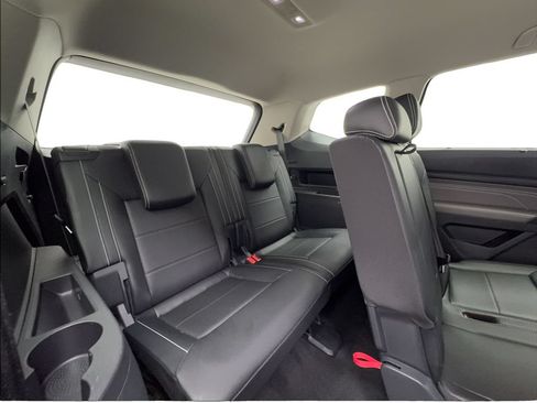 Used 2021 Volkswagen Atlas SE w/ Towing Package FWD image 28