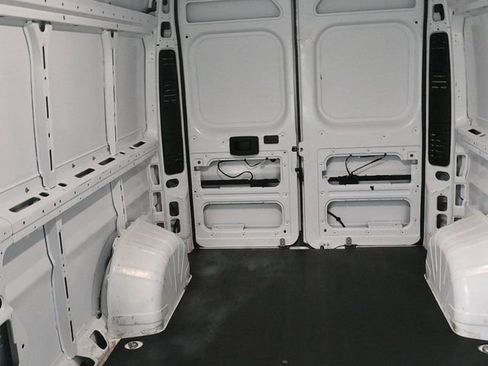 Used 2025 RAM ProMaster 2500 w/ Convenience Group FWD image 21