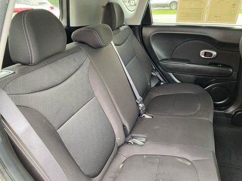 Used 2018 Kia Soul FWD image 8