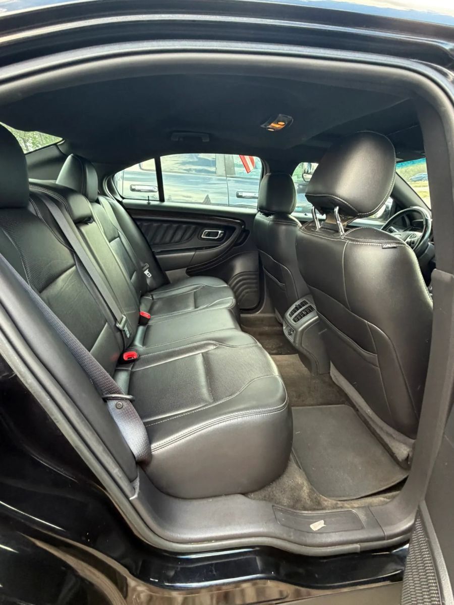 Used 2016 Ford Taurus Limited FWD image 7