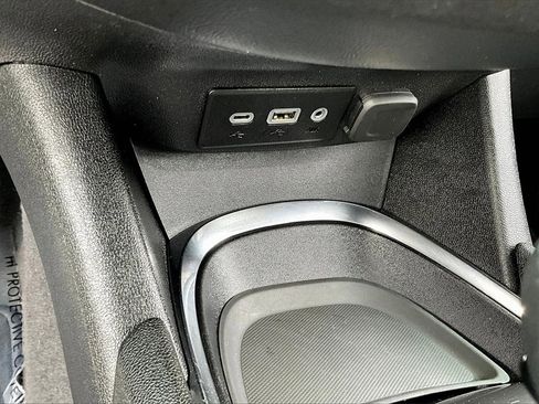 Used 2024 Chevrolet Malibu LT image 32