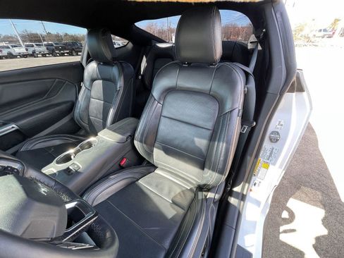 Used 2024 Ford Mustang GT Premium image 9