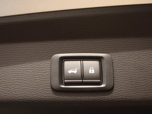 New 2025 Mitsubishi Outlander SE image 9