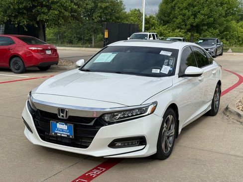 Used 2018 Honda Accord EX image 1