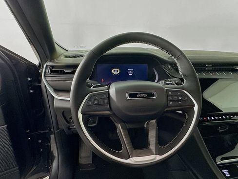 New 2026 Jeep Grand Cherokee Altitude AWD/4WD image 16