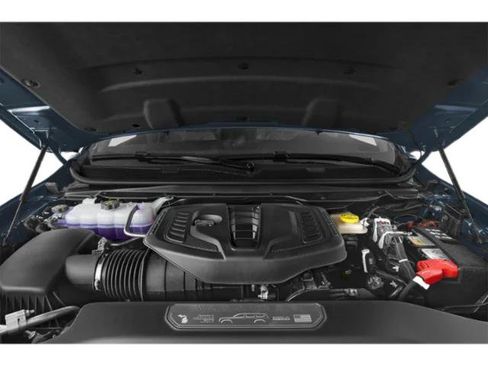 Certified 2024 Jeep Wagoneer L Series II w/ Flexible Seating Group AWD/4WD image 9