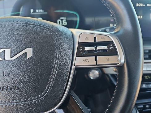Used 2025 Kia Telluride S FWD image 19