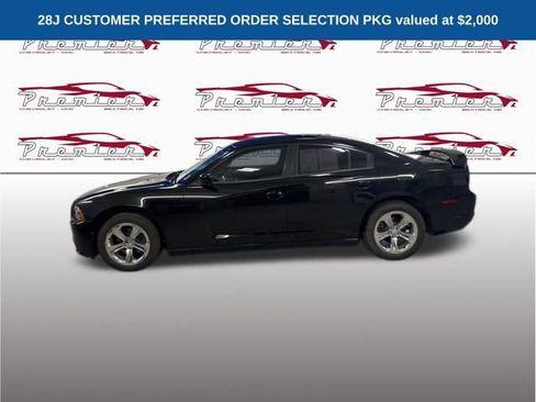 Used 2013 Dodge Charger SXT Plus image 2