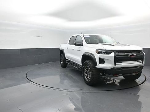 Used 2024 Chevrolet Colorado ZR2 w/ Safety Package AWD/4WD image 2