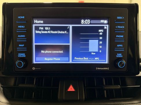 Used 2022 Toyota RAV4 LE image 18