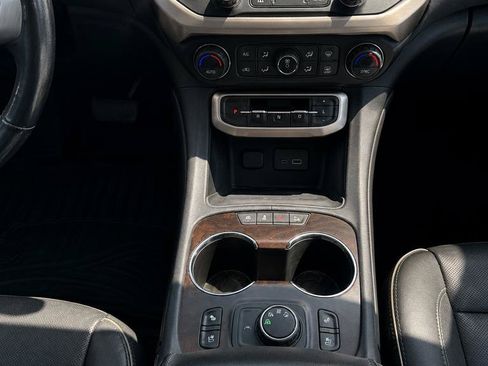 Used 2020 GMC Acadia Denali AWD/4WD image 31