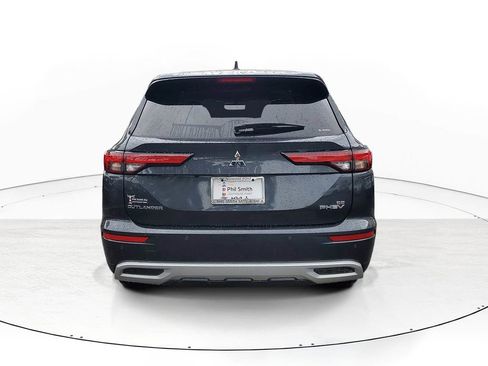 New 2025 Mitsubishi Outlander SE image 5