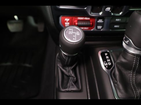 Used 2024 Jeep Gladiator Rubicon image 15