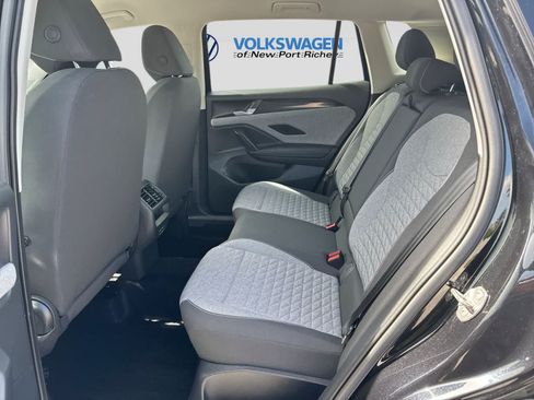Certified 2025 Volkswagen Tiguan S w/ 18" Wheel Package FWD image 18