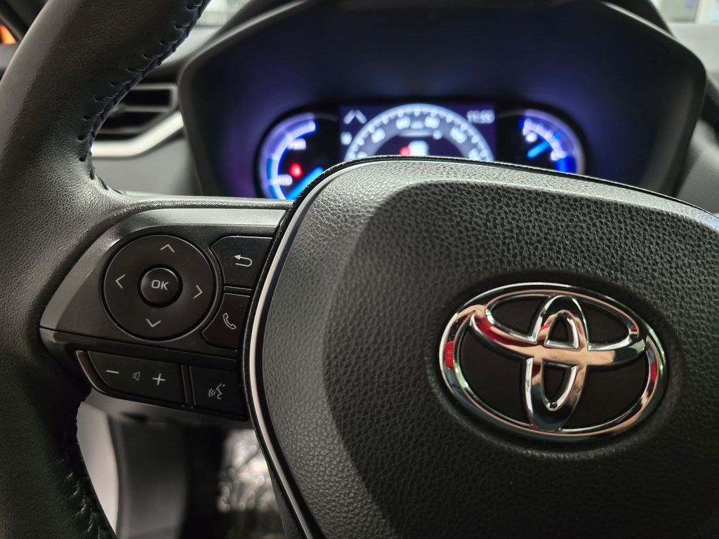 Used 2024 Toyota RAV4 SE AWD/4WD image 18