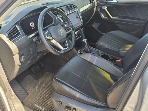 Used 2022 Volkswagen Tiguan SE FWD image 4