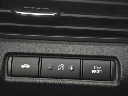 Used 2025 Nissan Altima 2.5 SV FWD image 23