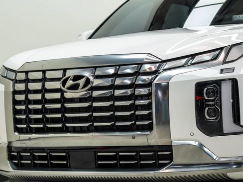 Used 2023 Hyundai Palisade Calligraphy AWD/4WD image 2