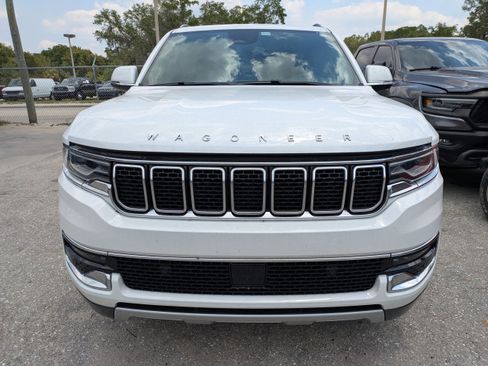 Used 2022 Jeep Wagoneer Series II RWD image 4
